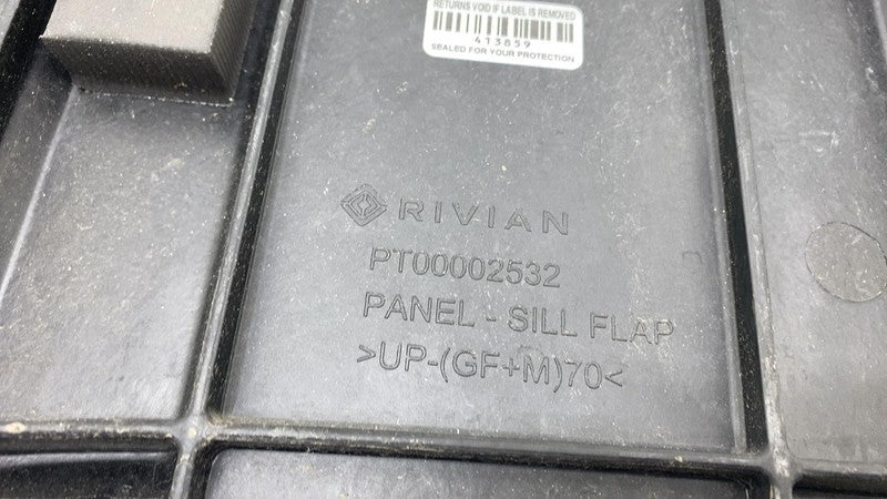 PT00002532 ⭕ 2022-2024 Rivian R1T Tailgate Rear Bed Sill Flap Trim Panel Cover PT00002532