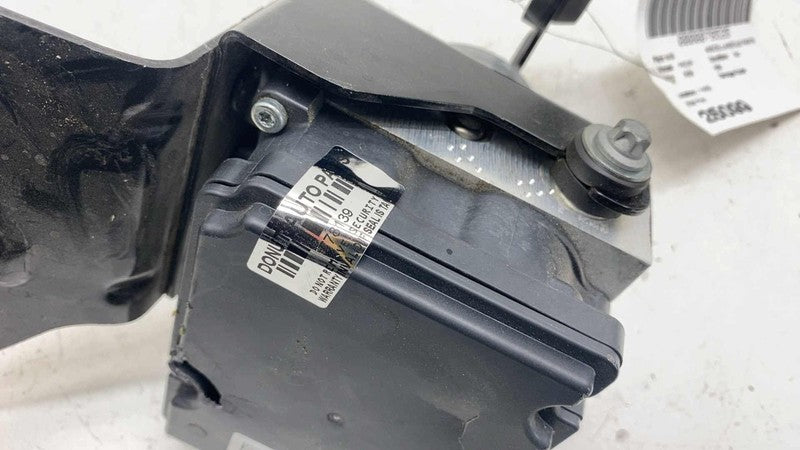 ⭕ 2025 Chrysler Pacifica ABS Anti Lock Brake Pump Module & Bracket 686