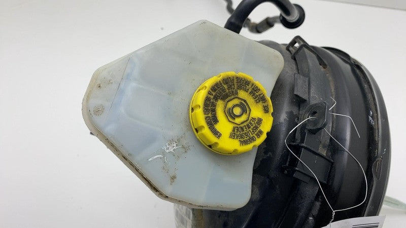 7P0612101B 2011-2018 Porsche Cayenne Power Brake Booster Master Cylinder w/ Reservoir OEM
