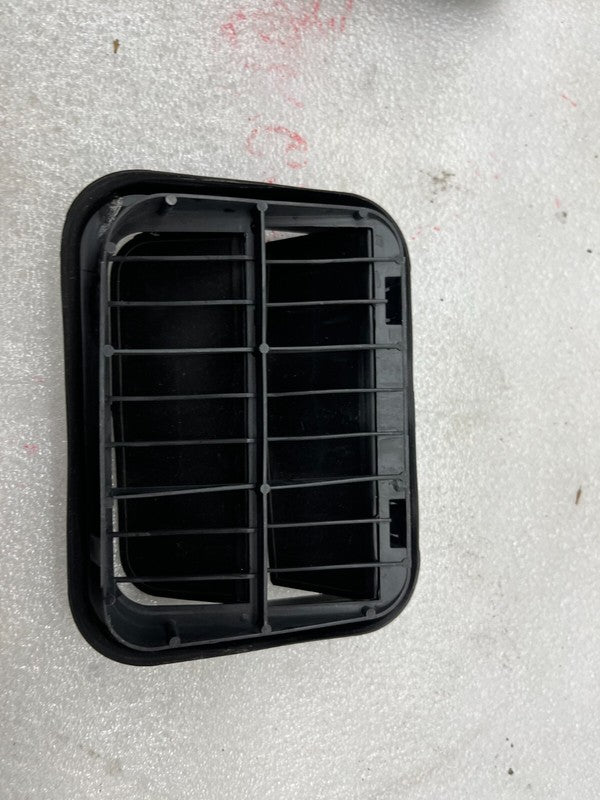 2F2A B280B62 AB ⭕12-20 Tesla Model S Rear Quarter Panel Rubber Flap Extractor Air Vent Grille x2