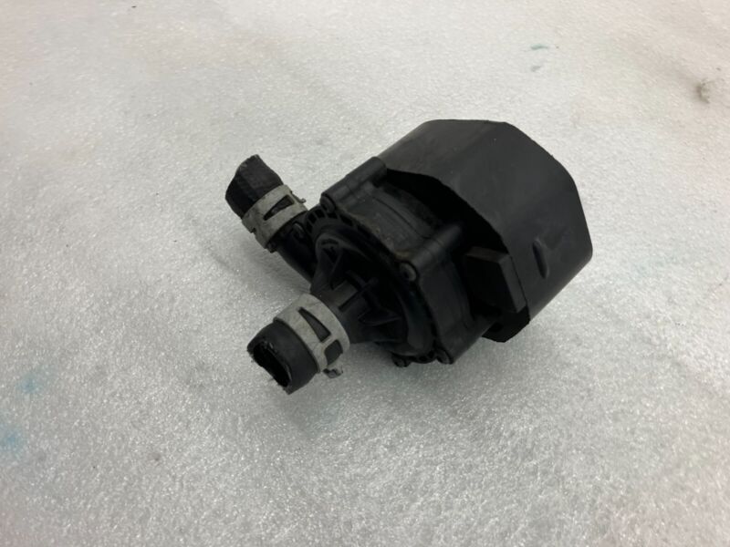 2016-2020 Tesla Model S X Cooling System Auxiliary Water Coolant Pump FWD Assy