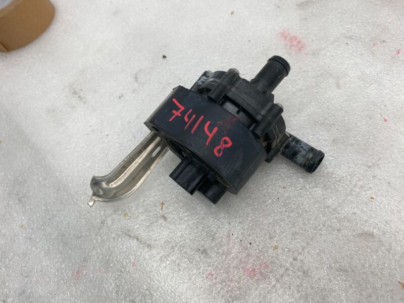 2016-2020 Tesla Model S X Cooling System Auxiliary Water Coolant Pump FWD Assy