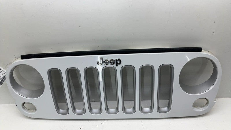 5NB84TRM ⭕ 07-18 Jeep Wrangler Front Bumper Radiator Grille Assembly White PW7 5NB84TRM