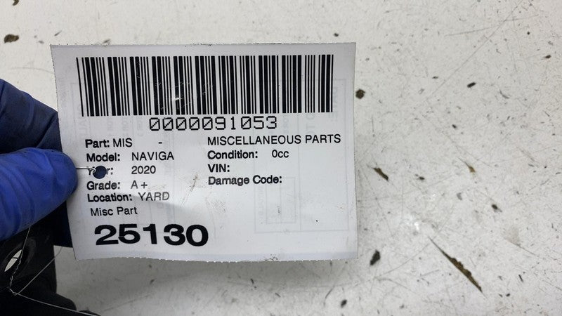 ⭕ 18-24 Lincoln Navigator Cabin Body Frame Mount Cushion Insulator 9L1
