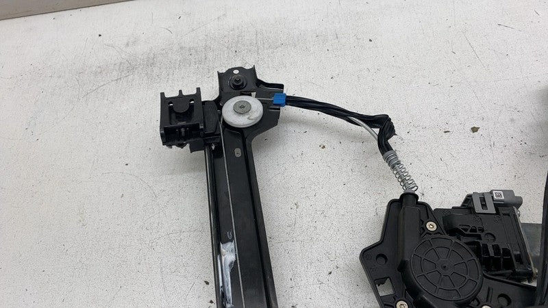 102882100B 2016-2020 Tesla Model X Rear Passenger Side Door Window Regulator & Motor Right