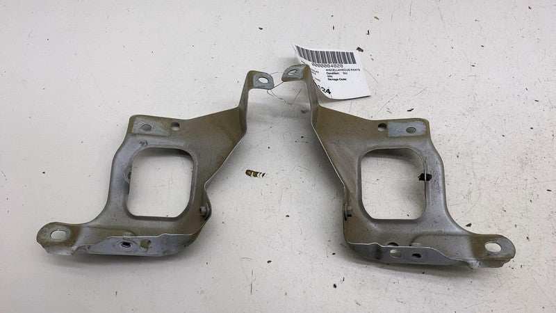⭕ 17-23 Model 3 PAIR Front Left & Right Fender Bracket 1086016-00-D/10