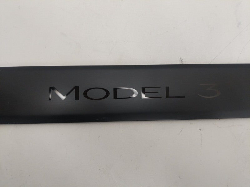 1504763-00-B ⭕17-22 Model 3 Front Left or Right Door Sill Scuff Plate Trim Panel 1504763-00-B