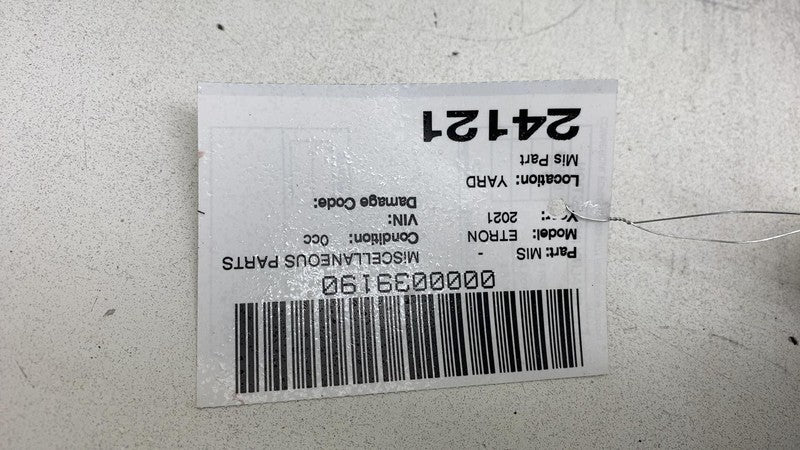 4KE867239 ⭕ 19-23 Audi e-Tron Driver Side B-Pillar Lower Trim Cover Panel Left 4KE867239