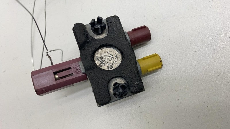 A2128704089 2012-2019 Mercedes-Benz GLE350 Radio Amplifier Splitter Module Unit A2128704089