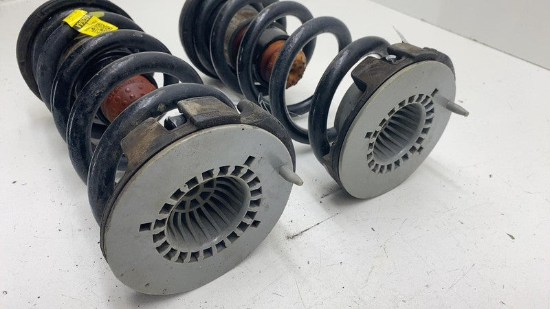 68231026AA ⭕2017-2025 Chrysler Pacifica Rear Left & Right Suspension Coil Spring 68231026AA