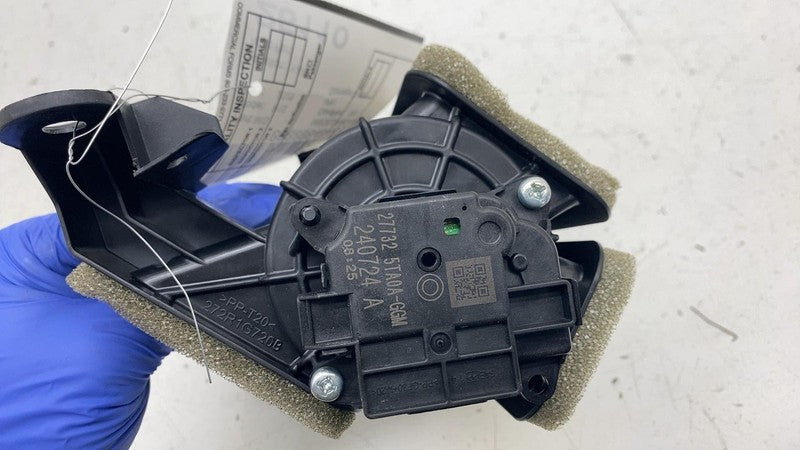 PT00001839H ⭕2025 Rivian R1S Rear HVAC A/C Center Lower Air Duct Vent OEM PT00001839-H