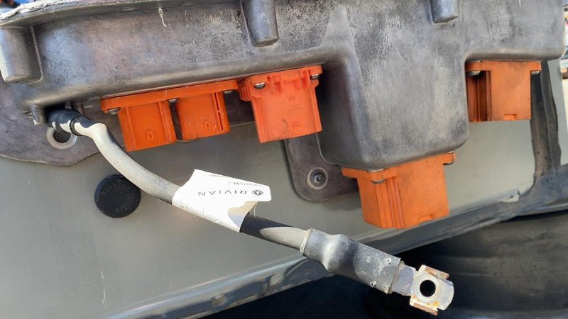 ⭕ 2022-2024 Rivian R1T R1S Large Battery Pack 141kWh Lithium Module Assembly