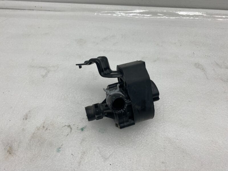 2016-2020 Tesla Model S MS Electric Auxiliary Coolant Water Pump w/ Bracket Assy