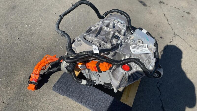 1120990 00 H 20-23 Model Y Rear Drive Unit Engine Electric Motor Low Current AWD 1120990-00-H