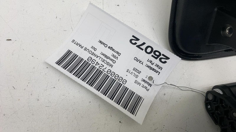 ⭕ 2025 Chevrolet Silverado 1500 Dash Right Upper Glove Box Compartment