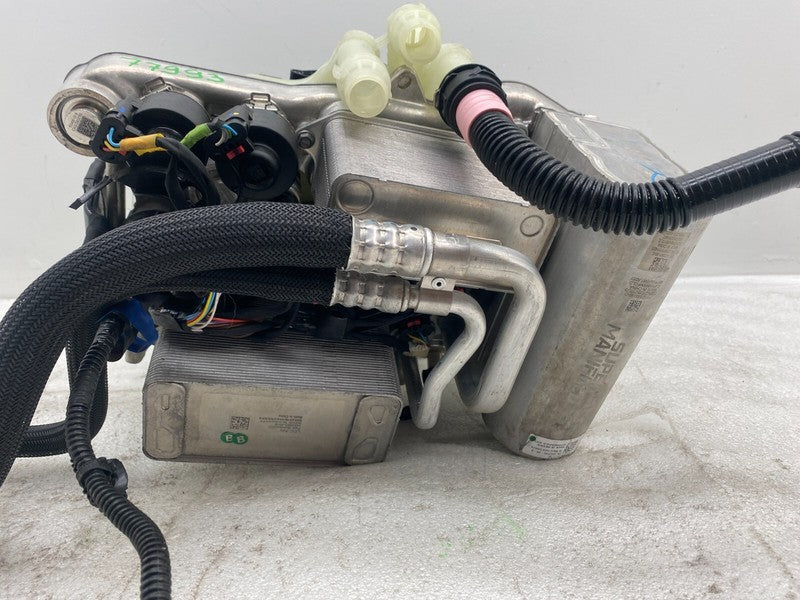 1506859 97 D ⭕ 2020-2023 Tesla Model 3 Supermanifold Refrigerant Chiller w/ Coolant Reservoir