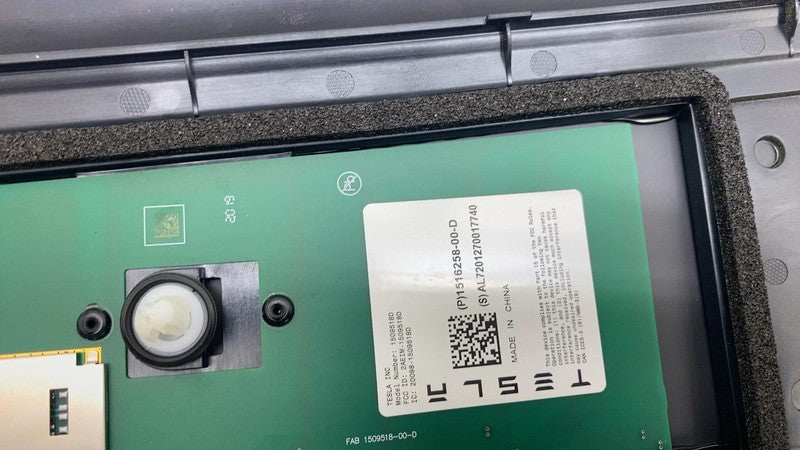 ⭕ 20-23 Model Y Right Exterior B-Pillar Applique Glass Trim RH AP3 150