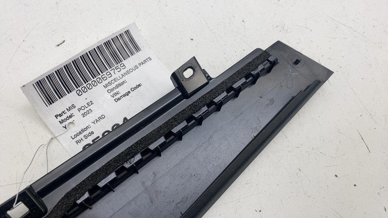 31672581 ⭕ 21-23 Polestar 2 Front Right Exterior B-Pillar Applique Trim Molding 31672581