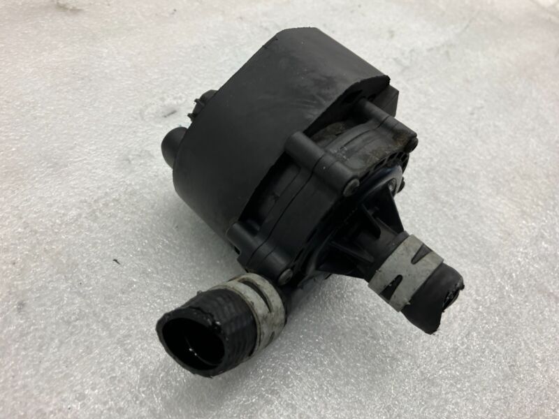 103534800F 2016-2020 Tesla Model S X Cooling System Auxiliary Water Coolant Pump FWD Assy