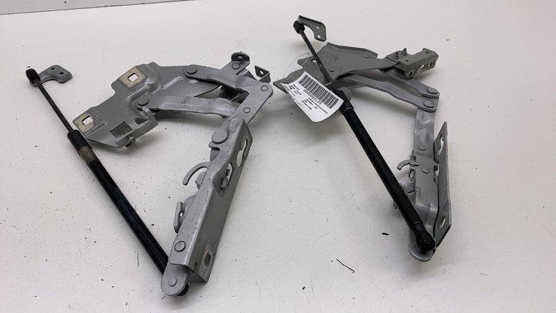 31688415 ⭕ 2021-2023 Polestar 2 PAIR Front Left & Right Hood Bonnet Hinge w/ Shock Strut