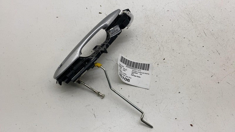 ⭕23-25 Toyota Prius Front Driver Side Exterior Door Handle Outer Left 