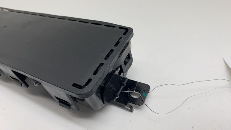100526000F 2012-2015 Tesla Model S Front Passenger Side Lower Knee Airbag Right RH Assembly