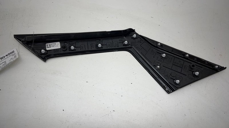 ⭕22-23 Chevrolet Bolt EUV Rear Left Upper Applique Quarter Reveal Pane