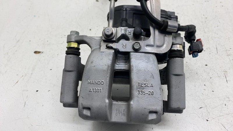 ⭕ 2020-2024 Tesla Model Y Rear Right Caliper + Brake Hose Line BASE 10
