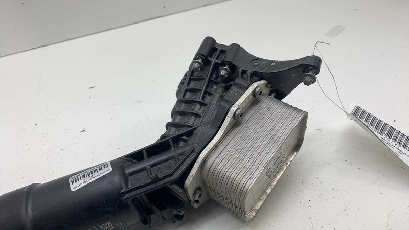 72435982 ⭕2018 2019 2020 2021 2022 2023 BMW 530e Turbo Engine Oil Filter Housing 72435982