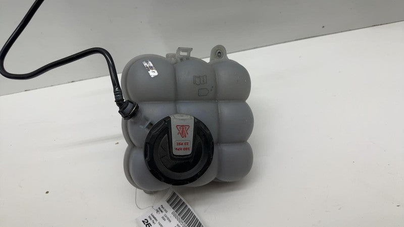 4M0121403 ⭕2024 Porsche Cayenne Coolant Reservoir Expansion Tank  w/ Hose Line 4M0121405AG