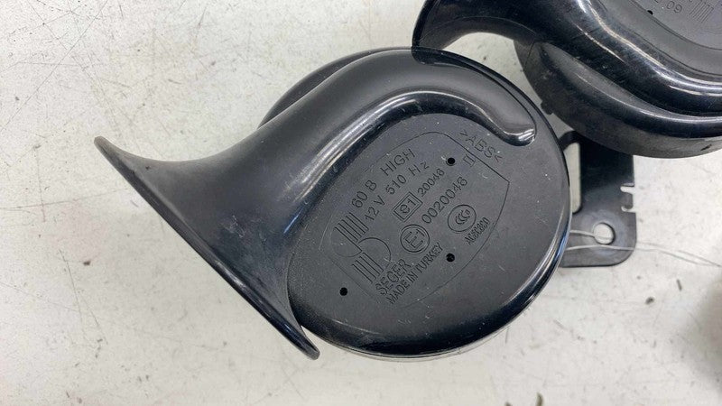 ⭕ 2017-2023 Tesla Model 3 M3 High + Low Pitch Tone Horn w/ Bracket 148