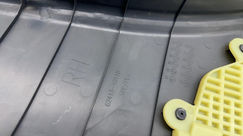 62413 10110 ⭕ 18-22 Toyota C-HR Passenger B-Pillar Lower Trim Cover Panel Right 62413-10110