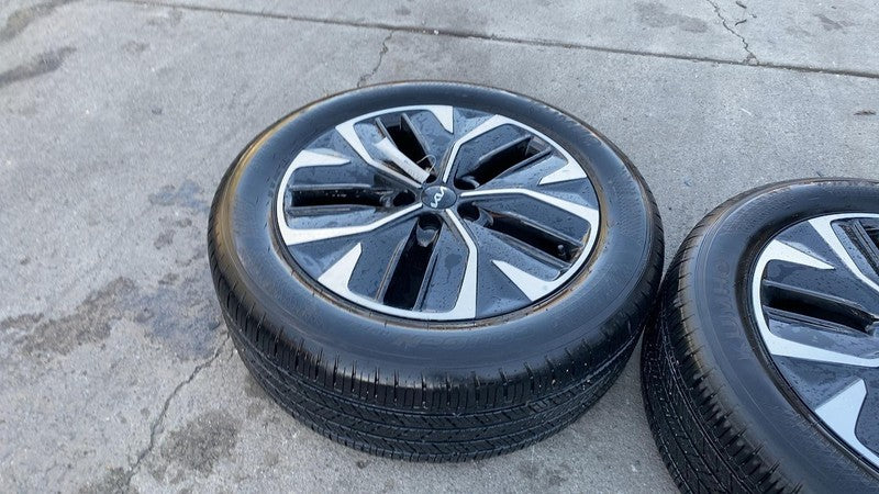 52910CV100 ⭕ 2022-2024 Kia EV6 PAIR of 19" Alloy Wheel Rim 19x7.5J w/ Kumho Tire 235/55 R19