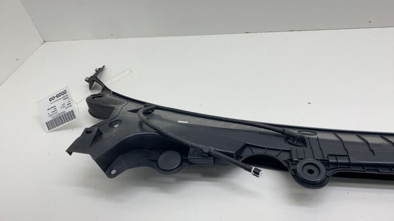 171249301E 2024 2025 Tesla Model 3 Front Windshield Wiper Cowl Screen Underhood Trim Panel