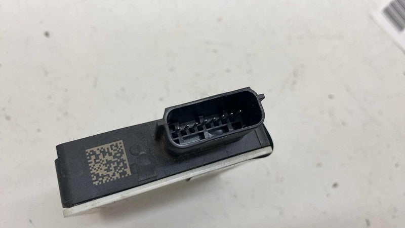 ⭕ 2025 Chrysler Pacifica Rear Blind Spot Radar Sensor Module Unit OEM 