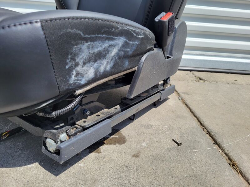 ⭕ 2017-2022 Tesla Model 3 Y Front Passenger Side 1st Row Seat Black Right Assy