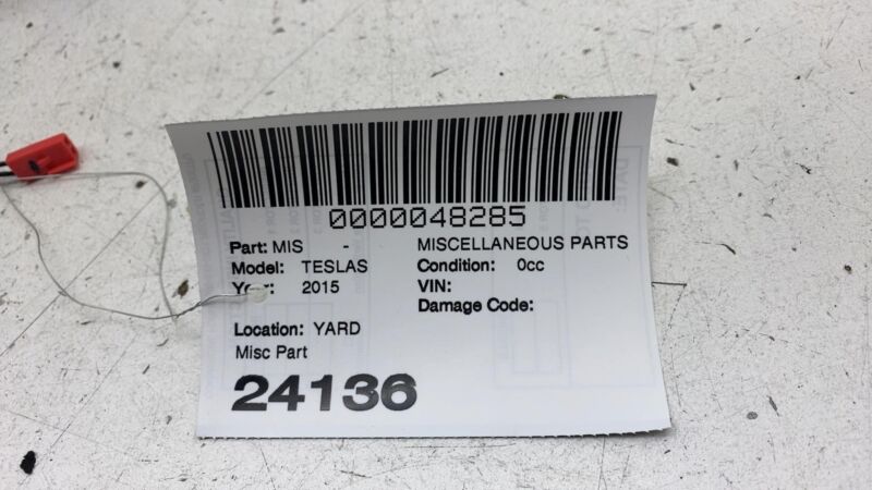 600591700E 2012-2020 Tesla Model S Rear Center High Mounted Stop Light Third 3rd Brake Assy