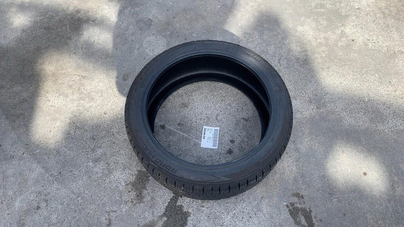 ⭕ Road Hugger 235/40R19 96V Tubeless Radial Tire