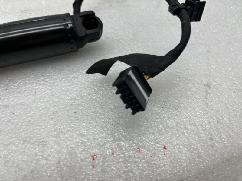 106344100C ⭕16-23 Model X Rear Left/Right Secondary Falcon Door Lift Gas Strut 1063441-00-C