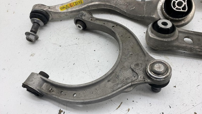 2018-2020 BMW 530e Front Right Spindle Knuckle w/ Upper & Lower Contro