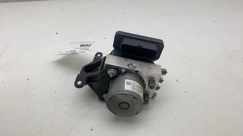 1044745-00-B ⭕ 2017-2023 Tesla Model 3 M3 Anti-Lock Brake System ABS Pump Module 1044745-00-B