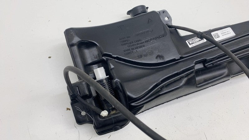 ⭕ 2024-2025 Model 3 Windshield Washer Reservoir Bottle Tank w/ Pump 18