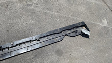 ⭕ 2020-2023 Tesla Model Y Right Skirt Rocker Molding Panel Carrier Bracket Assy