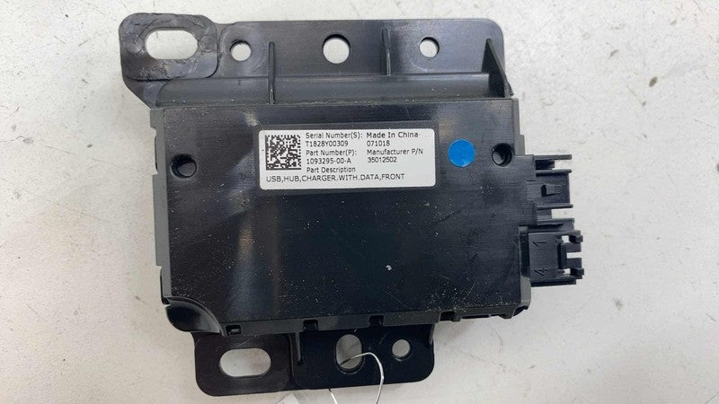 ⭕ 17-23 Tesla Model 3 Center Console Front USB Hub Charger Module 1093
