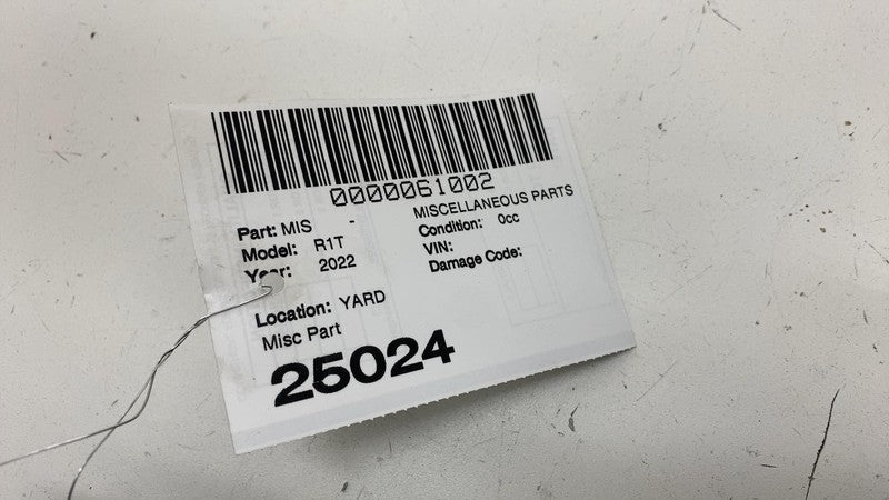 PT00001390 ⭕ 2022-2024 Rivian R1T Front Right or Left Door Sill Scuff Plate OEM PT00001390