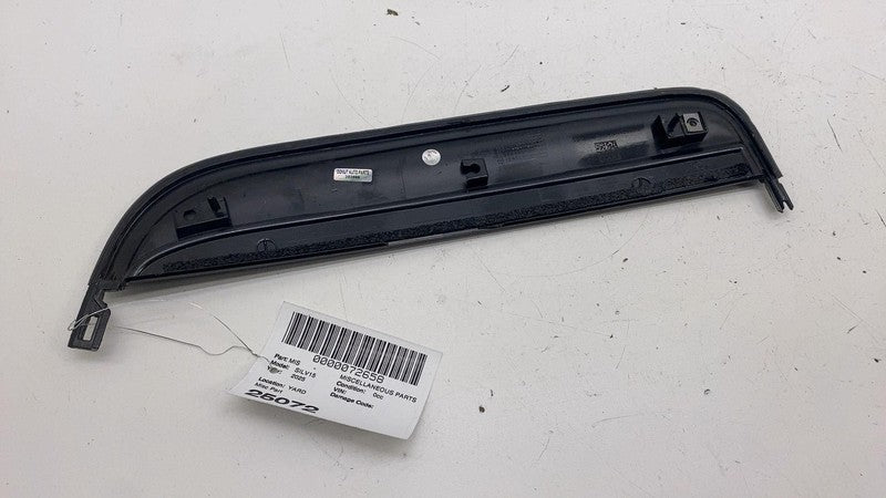 ⭕ 2025 Chevrolet Silverado 1500 Rear Driver Left Side Applique Molding