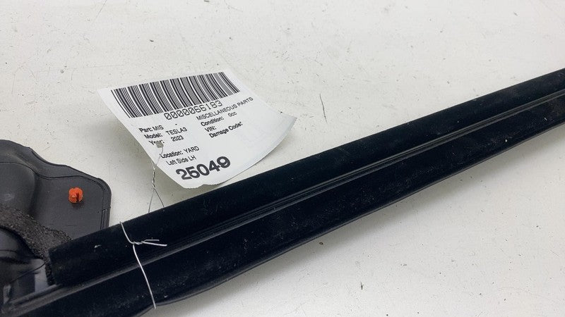 ⭕ 17-23 Model 3 Front Left Door Window Inner Belt Weatherstrip Seal 10