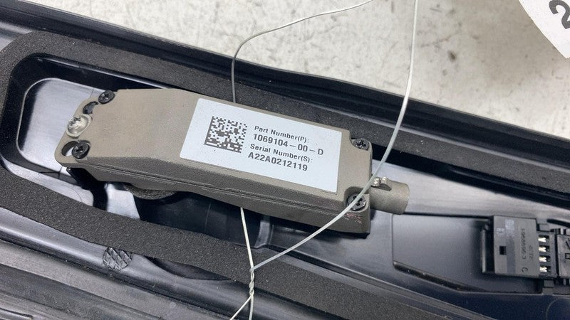 ⭕ 21-23 Tesla Model X Right B-Pillar Applique Trim Molding & Seal 1614