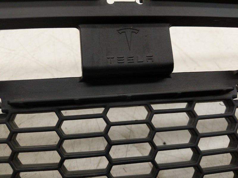 6008159 ⭕ 2012-2015 Tesla Model S MS Front Bumper Center Mesh Grille Lower OEM 6008159