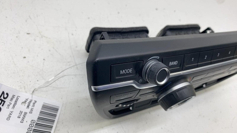 ⭕2014-2021 BMW i3 Hybrid Radio & A/C Climate Control Switch Panel OEM 